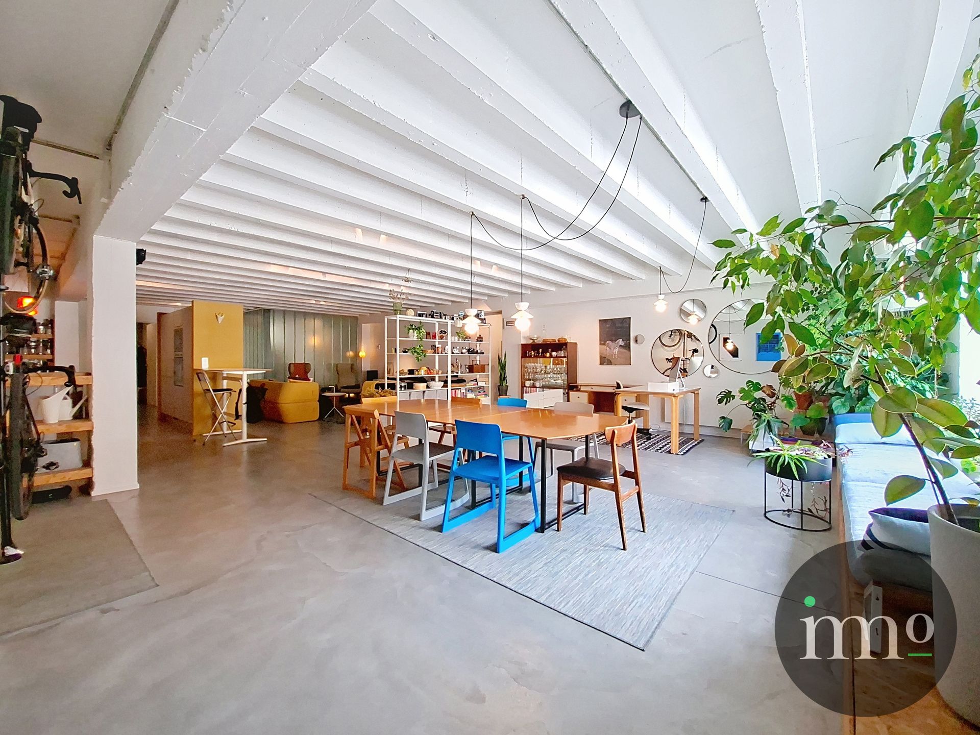 GROTE PRACHTIGE LOFT TEGENOVER TOUR & TAXIS + PARKING foto 4