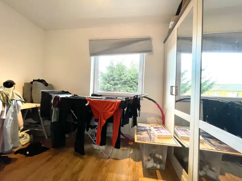 RECENTE WONING MET DRIE SLAAPKAMERS EN AUTOSTAANPLAATS TE WONDELGEM foto 10