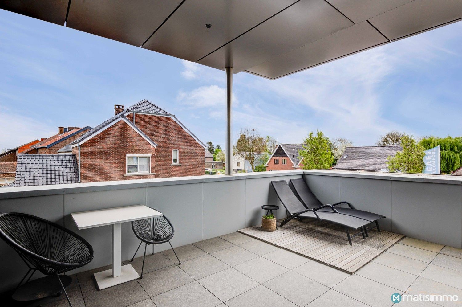 INSTAPKLAAR APPARTEMENT MET TWEE SLAAPKAMERS, 2 TERRASSEN EN PARKING TE BILZEN foto 10