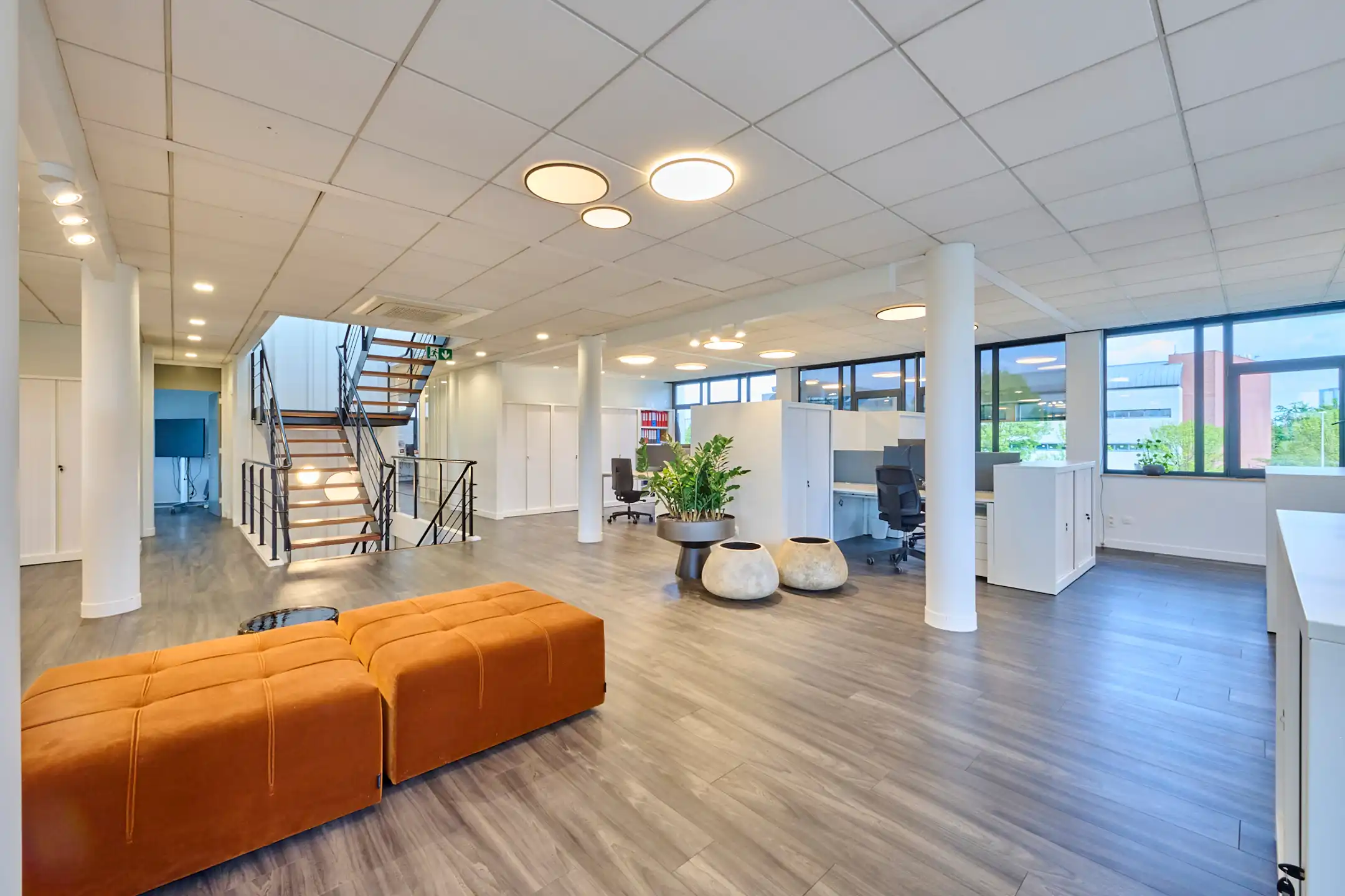 Kantoorgebouw te huur in Hasselt foto 6