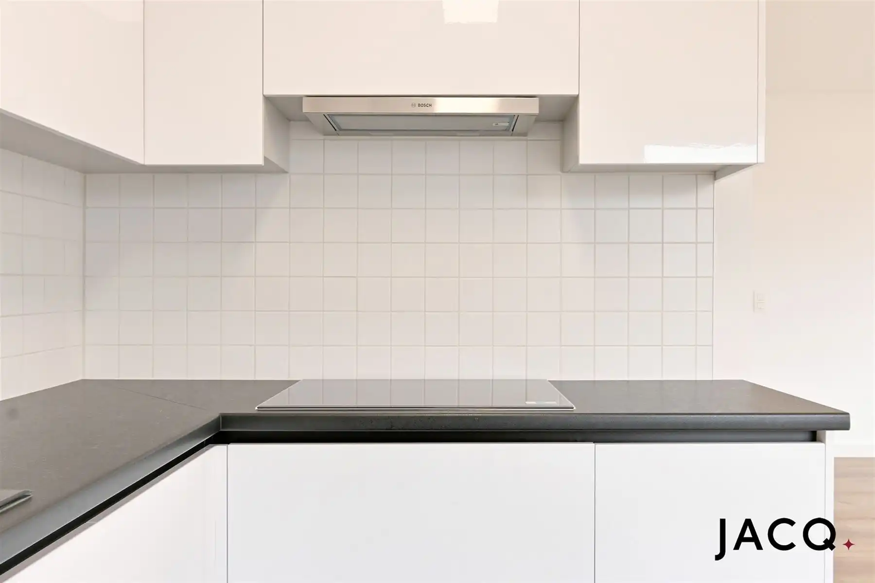 Gerenoveerd BEN-appartement te Berchem! foto 6