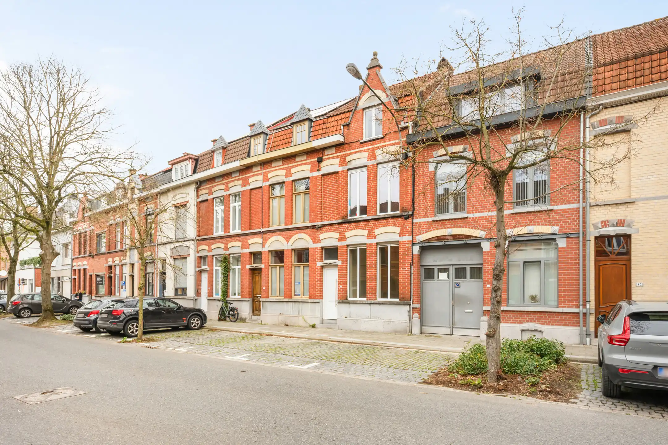 Topgelegen karaktervolle woning met 3 SLK en leuke stadstuin foto 2