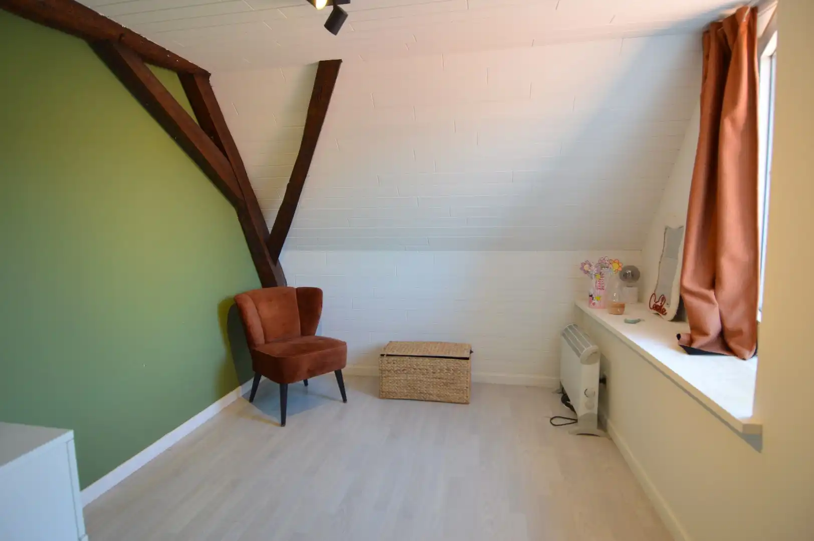 Gezellige woning met tuin, garage en 3 slaapkamers te Aalbeke  foto 11