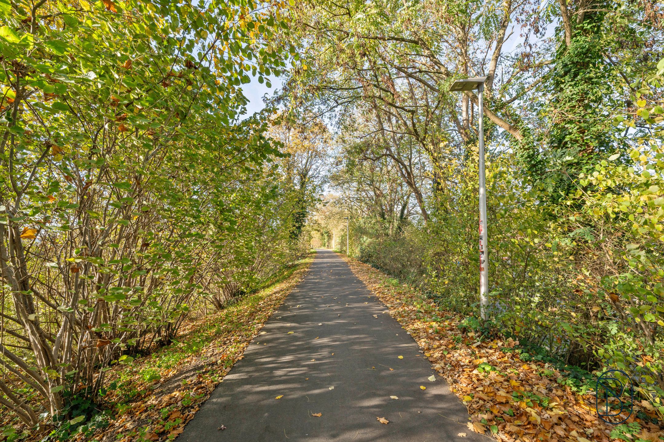 Toffe halfopen bel-étage woning met 3 SLK! foto 20