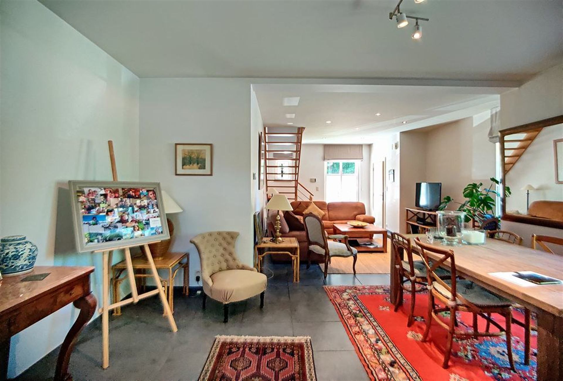 Ruime 4-slaapkamer villa  foto 4