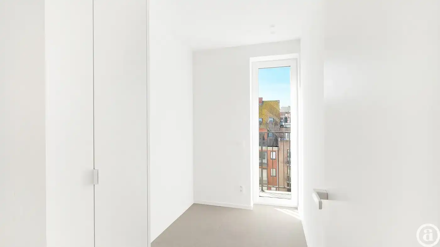 Nieuwbouw 2-slaapkamerappartement met open zicht.  foto 19