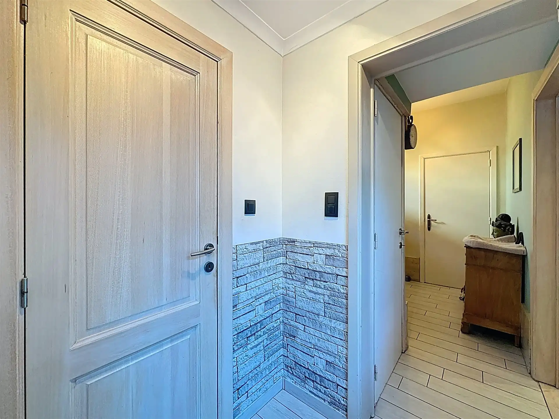 Half open bebouwing met 5 slaapkamers, garage en zicht op groen. foto 9