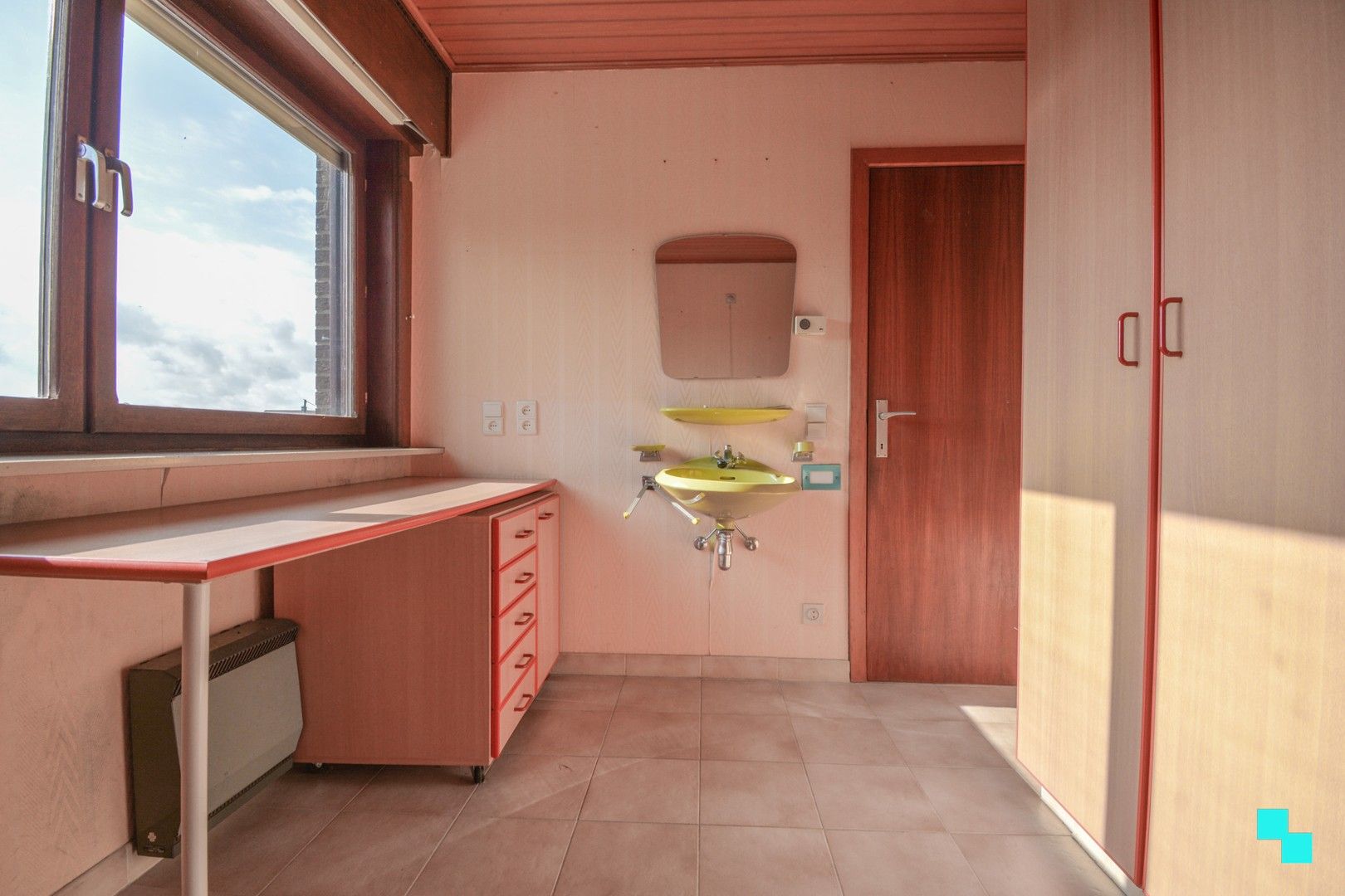 Aantrekkelijke, te renoveren woning op 11.575 m² te Roeselare foto 19