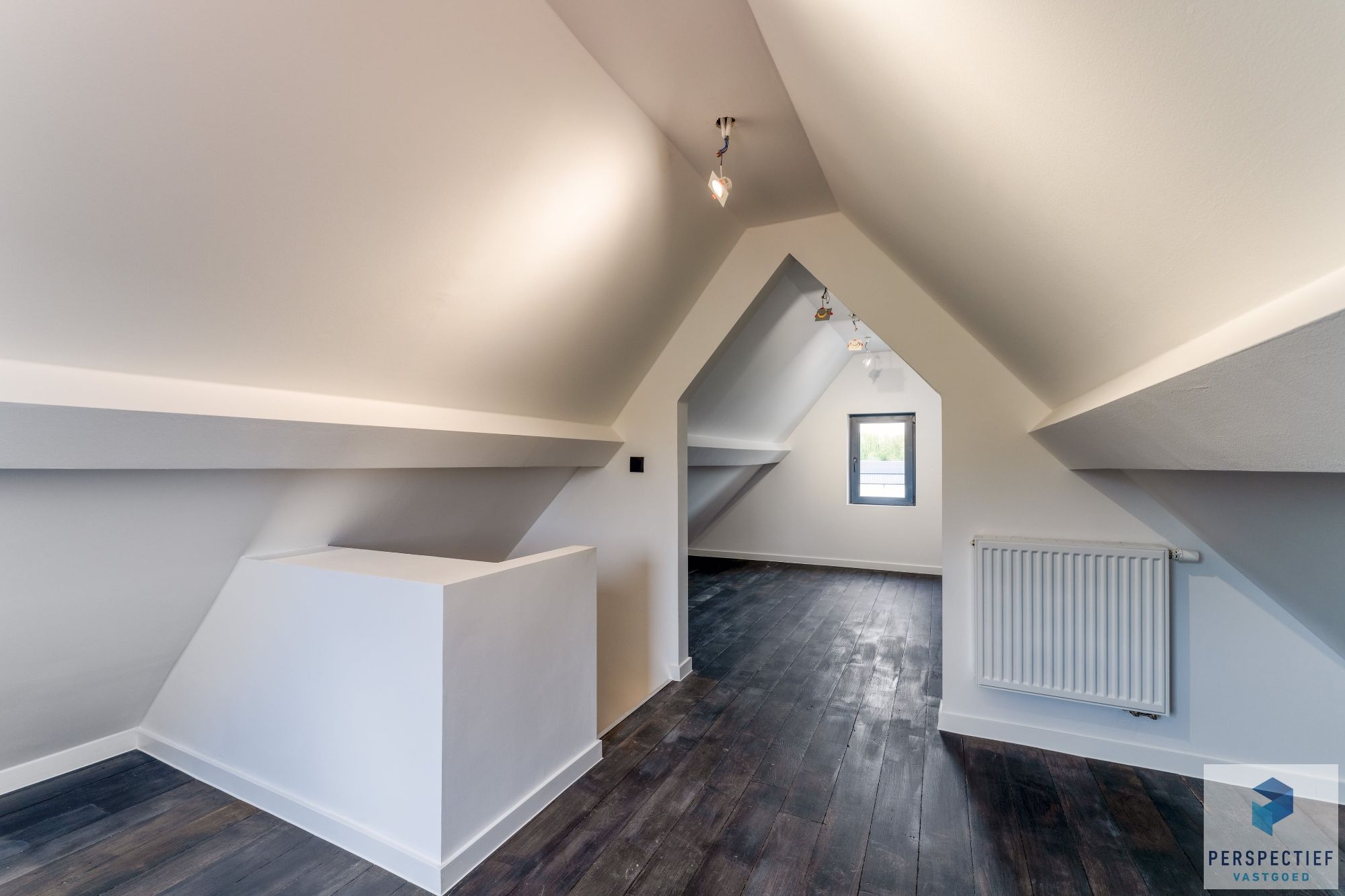 Stijlvol gerenoveerde woning met tuin op toplocatie foto 22