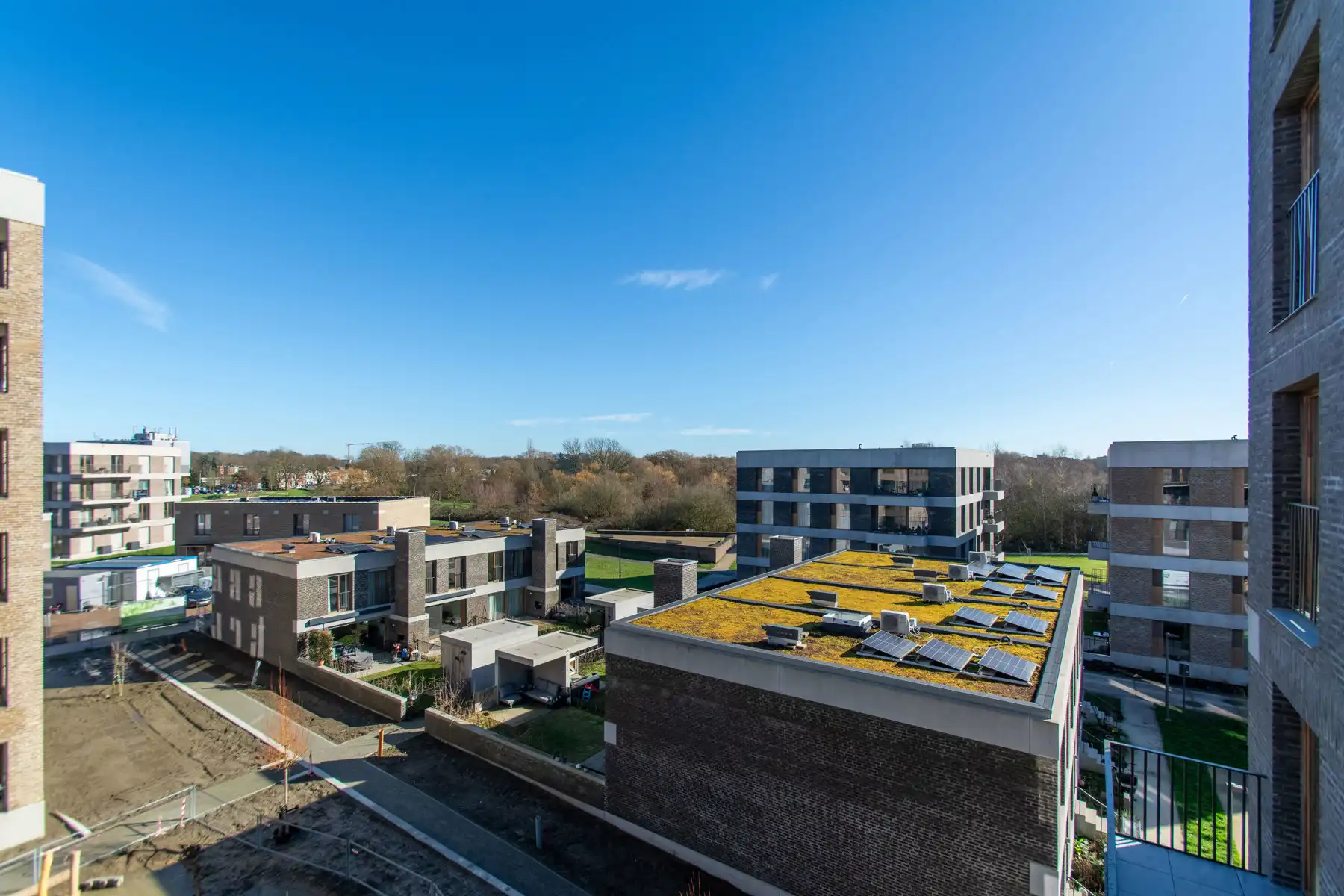 Rustig en comfortabel 2slpk appt. met mooi terras  foto 8