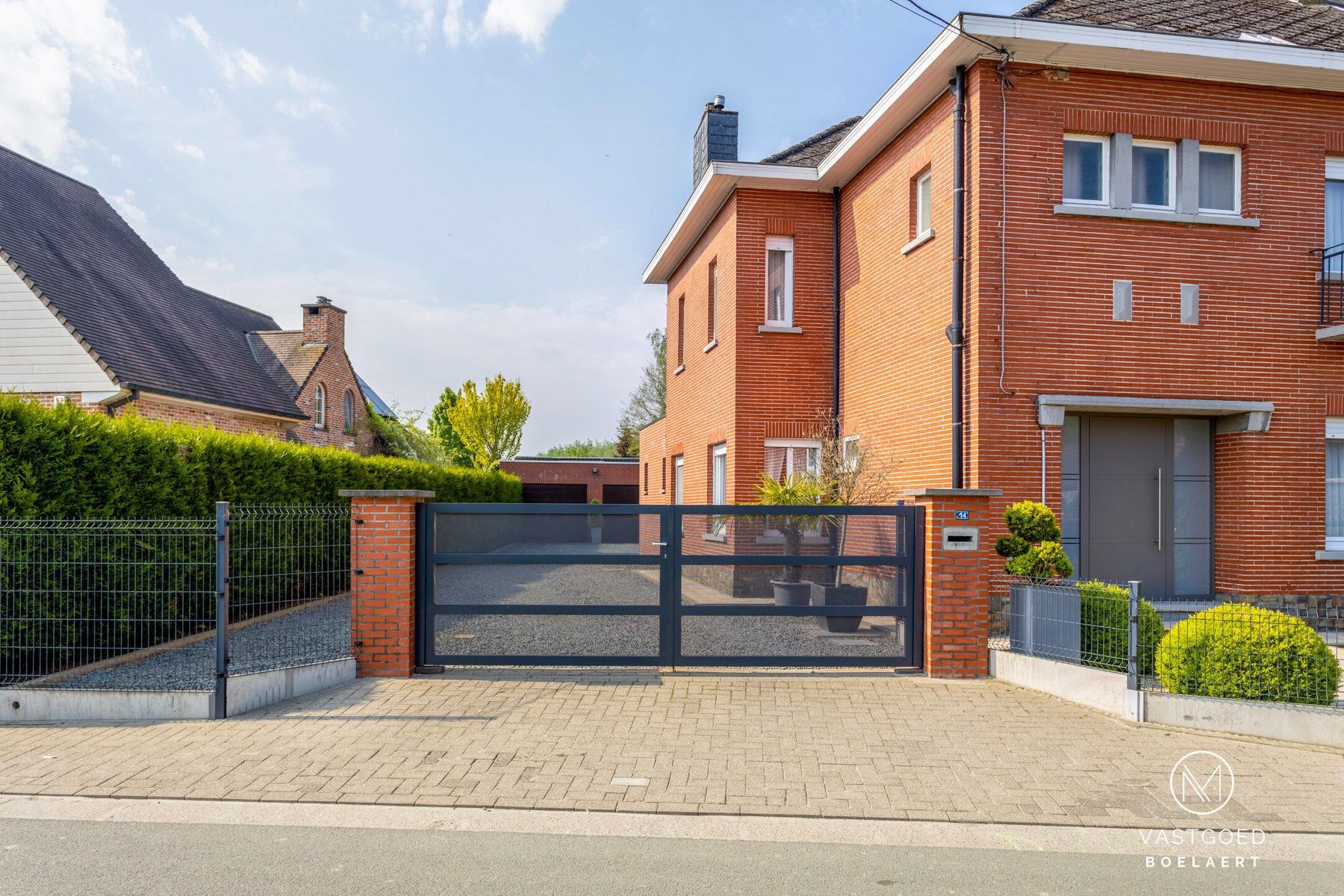 Gezinswoning met dubbele garage, 3 slaapkamers en grote tuin te Nieuwerkerken foto 29