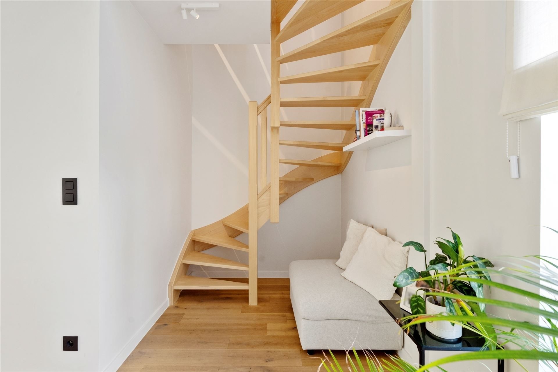 CENTRALE LIGGING / GROENE OASE foto 16