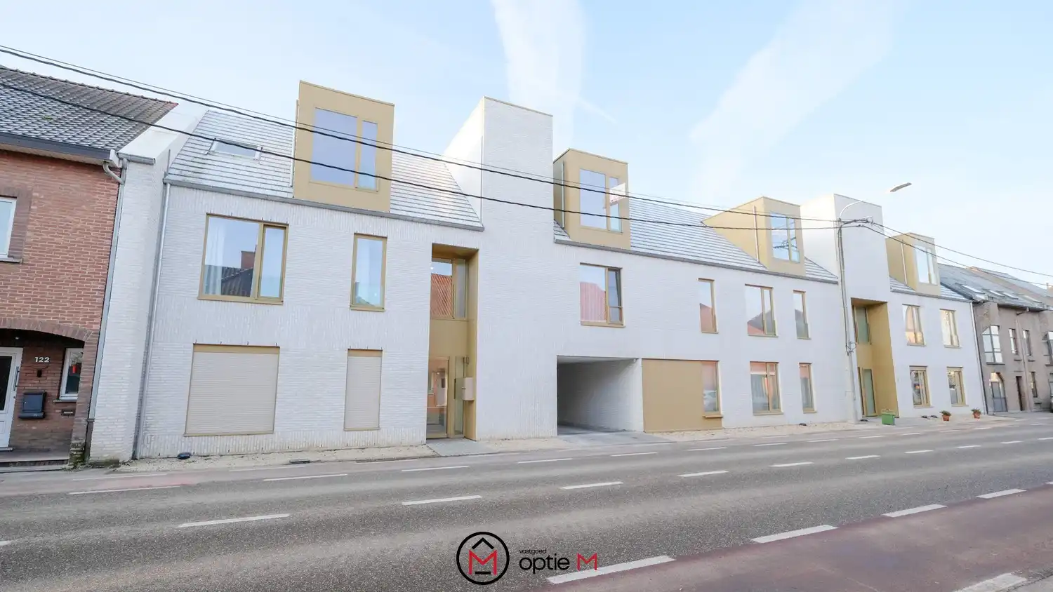 Penthouse te huur in Bilzen-Hoeselt – lichtrijk wonen met panoramisch zicht over de velden foto {{pictureIndex}}