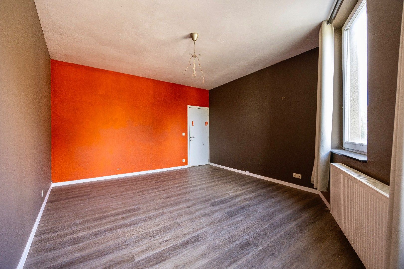 Veelzijdige opbrengsteigendom met café, appartement en topligging in Dworp foto 21