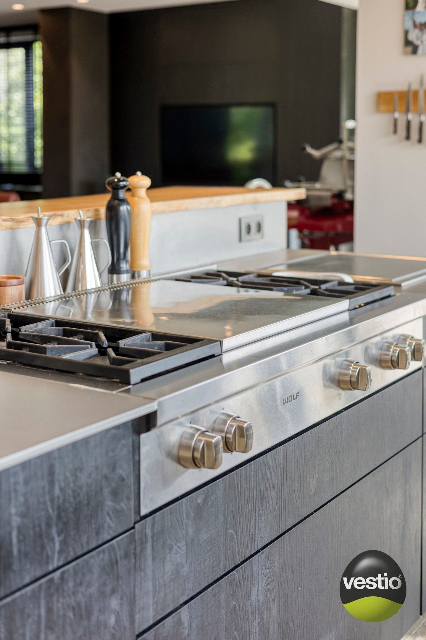 Moderne villa in de gegeerde Mombeekdreef – luxe, licht en rust op een toplocatie in Hasselt foto 11