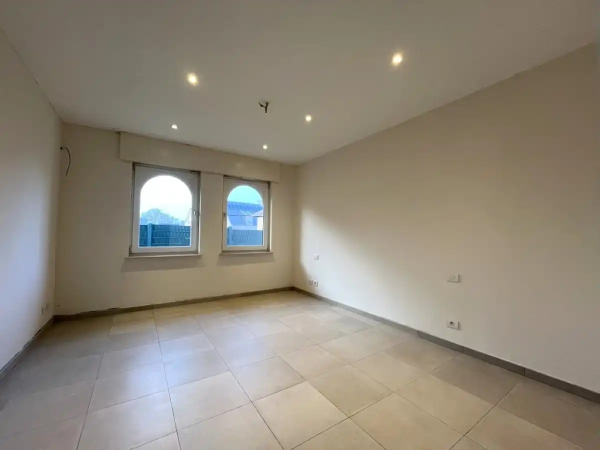 Moorslede – Villa in Spaanse stijl met dubbele garage en 4 slaapkamers foto 11