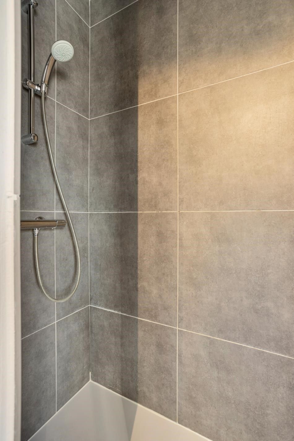 Duplexappartement met 2 slaapkamers in centrum Lennik foto 16