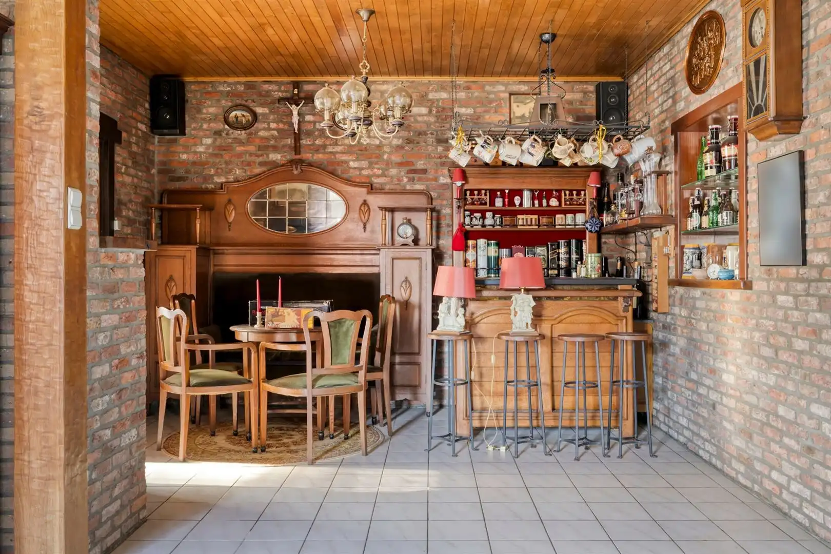 Grondig te renoveren huis. foto 13