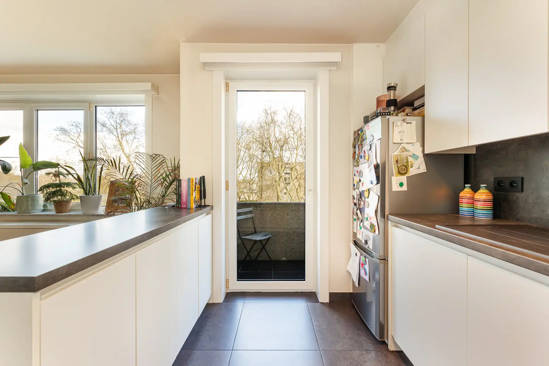 Lichtrijk instapklaar appartement met 2 slpk's en parking foto 10