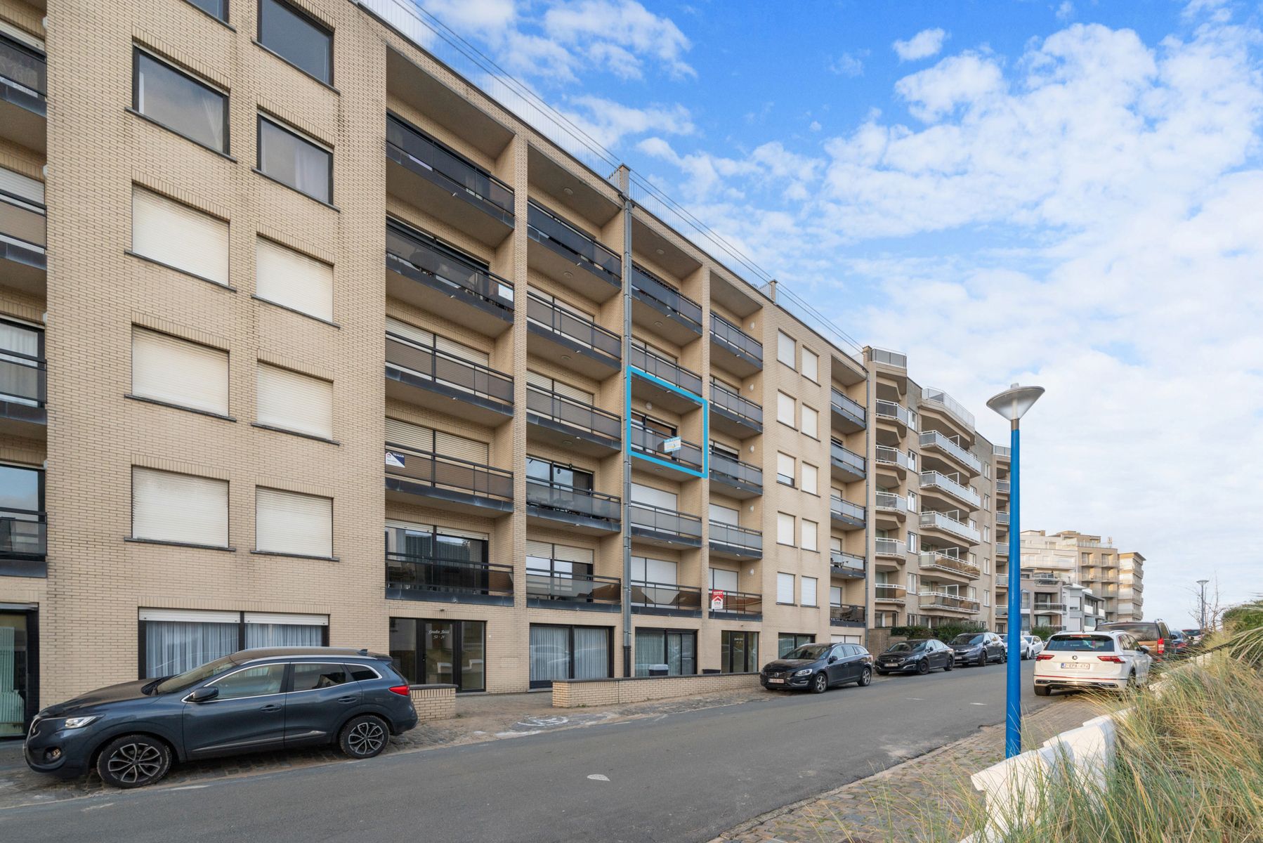 Prachtig vernieuwd appartement op enkele passen van zee foto 18