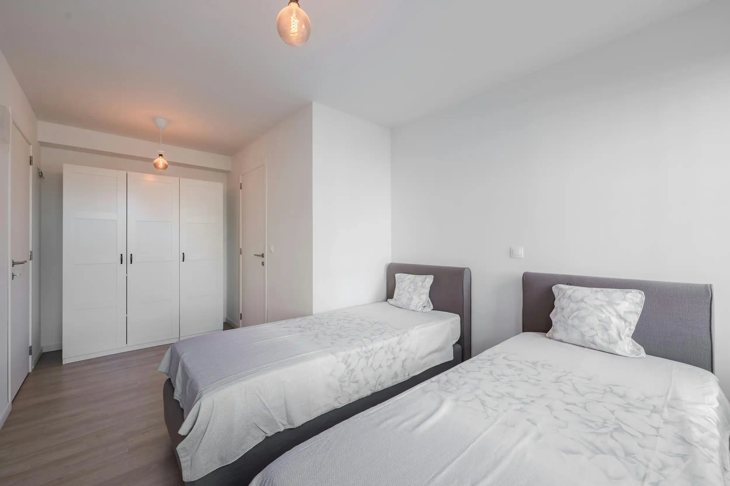Recent appartement met twee slaapkamers en zonnige tuin foto 6