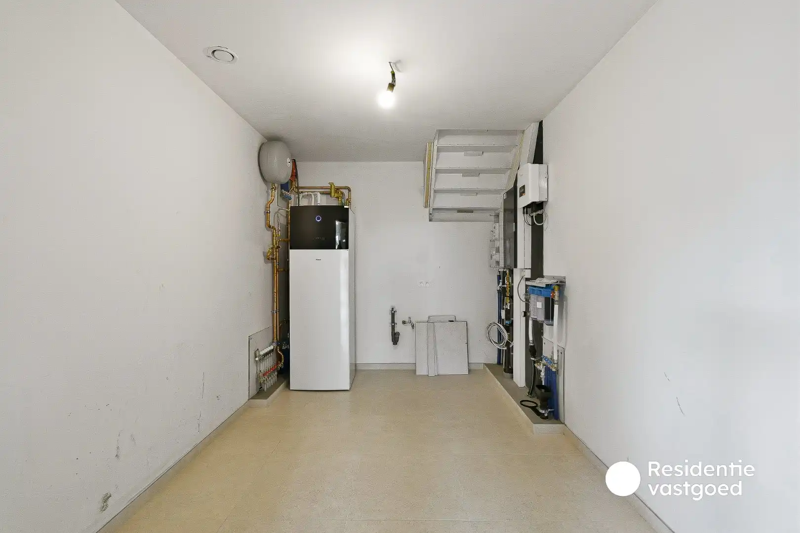 Gezinswoning met drie slaapkamers op goeie locatie foto 12
