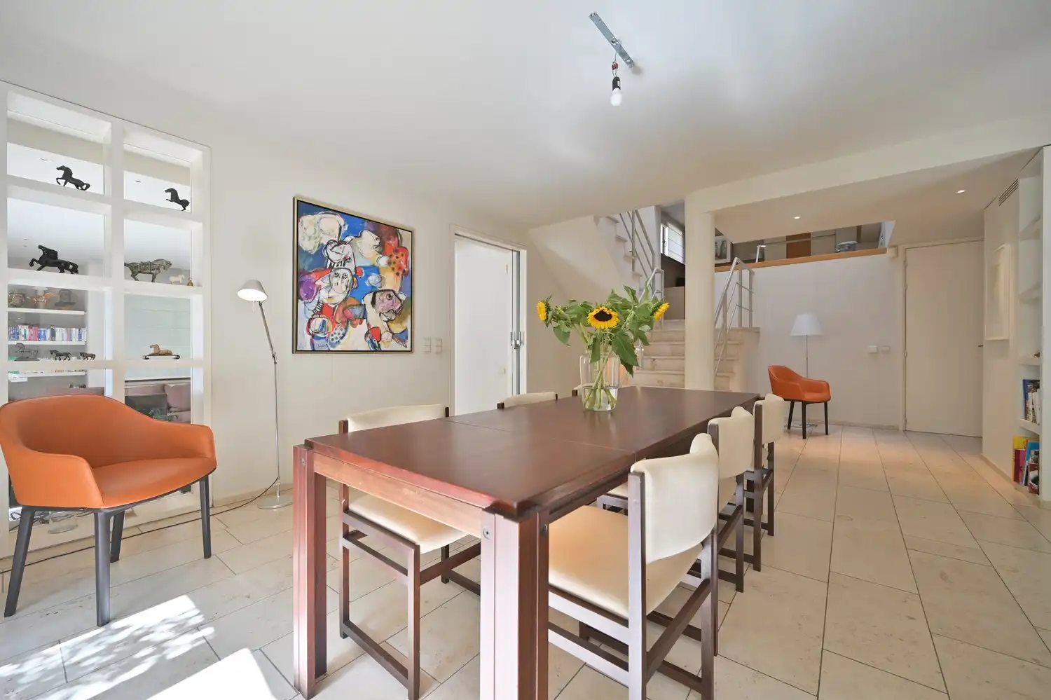 Royale woning van maar liefst 400 m² met ruime praktijk in een groene, bereikbare omgeving te Zutendaal foto 6