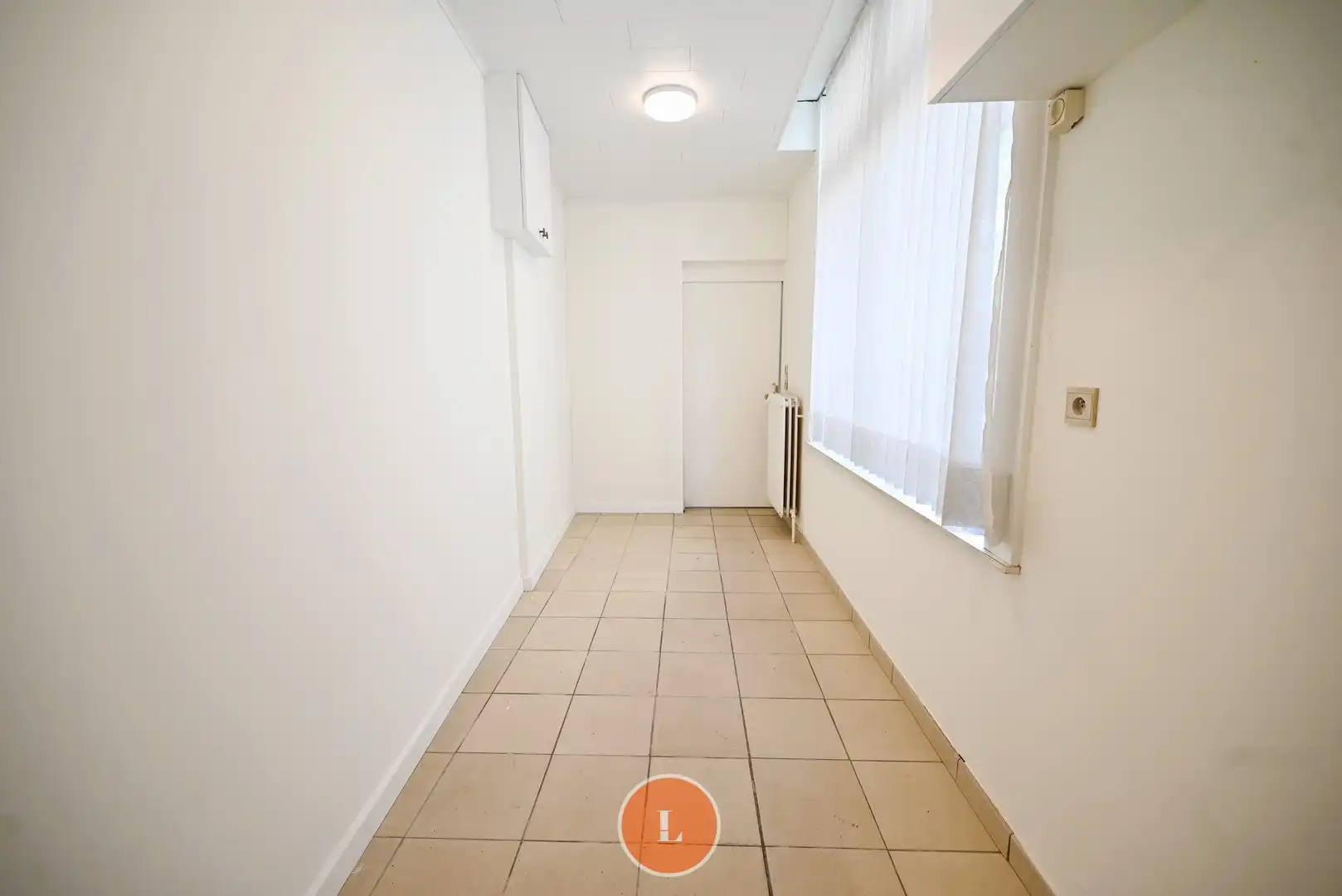 Handelspand met woonst op een toplocatie foto 19