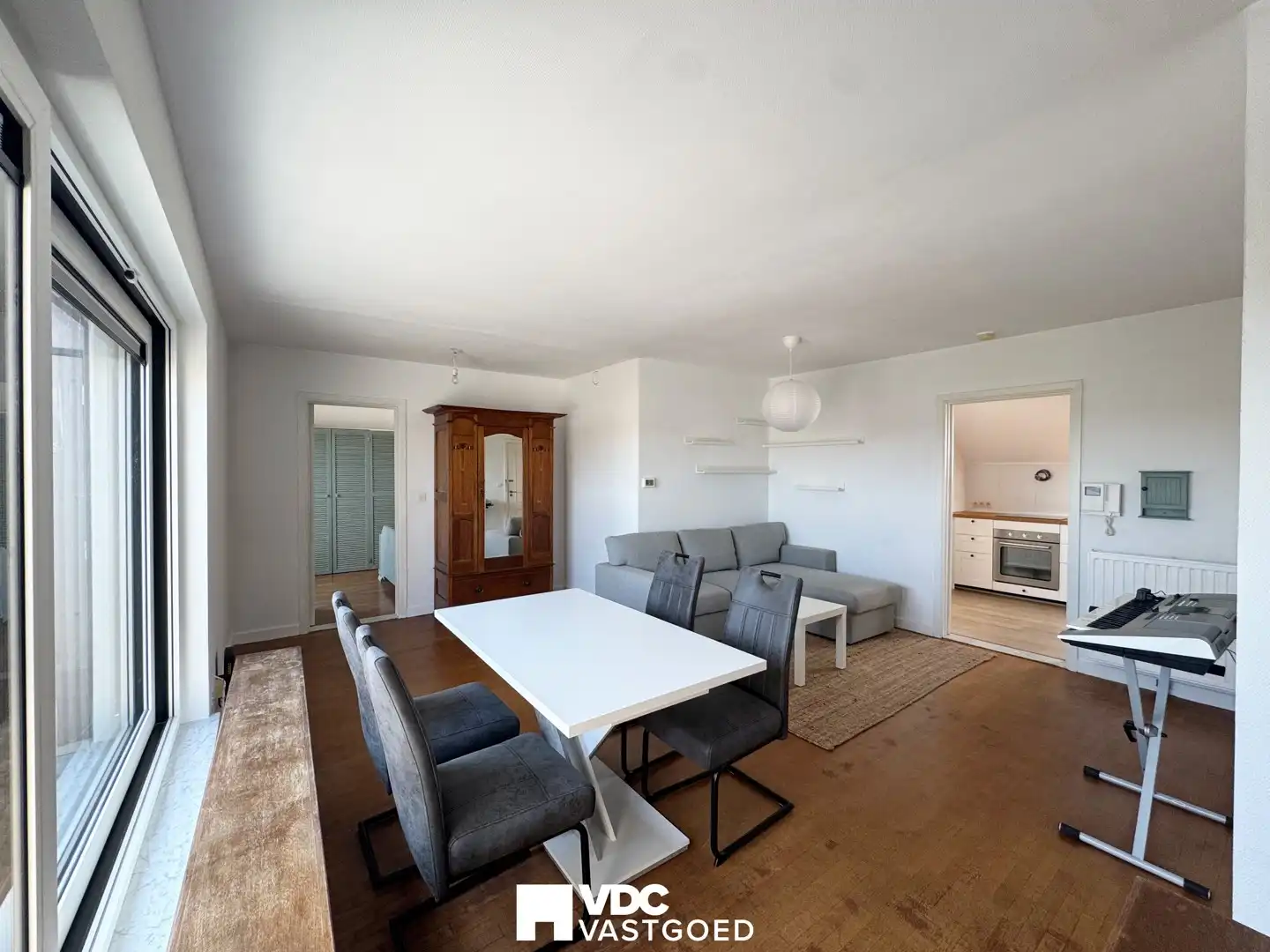 Gezellig dakappartement met twee terrassen en garage nabij centrum Tongeren foto 3