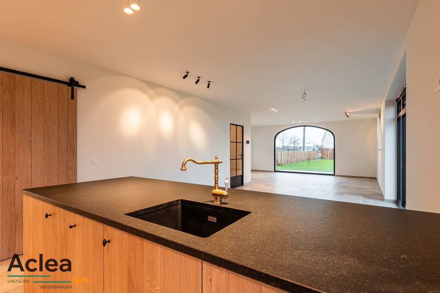 Unieke landelijke nieuwbouw woning met open zichten foto 14