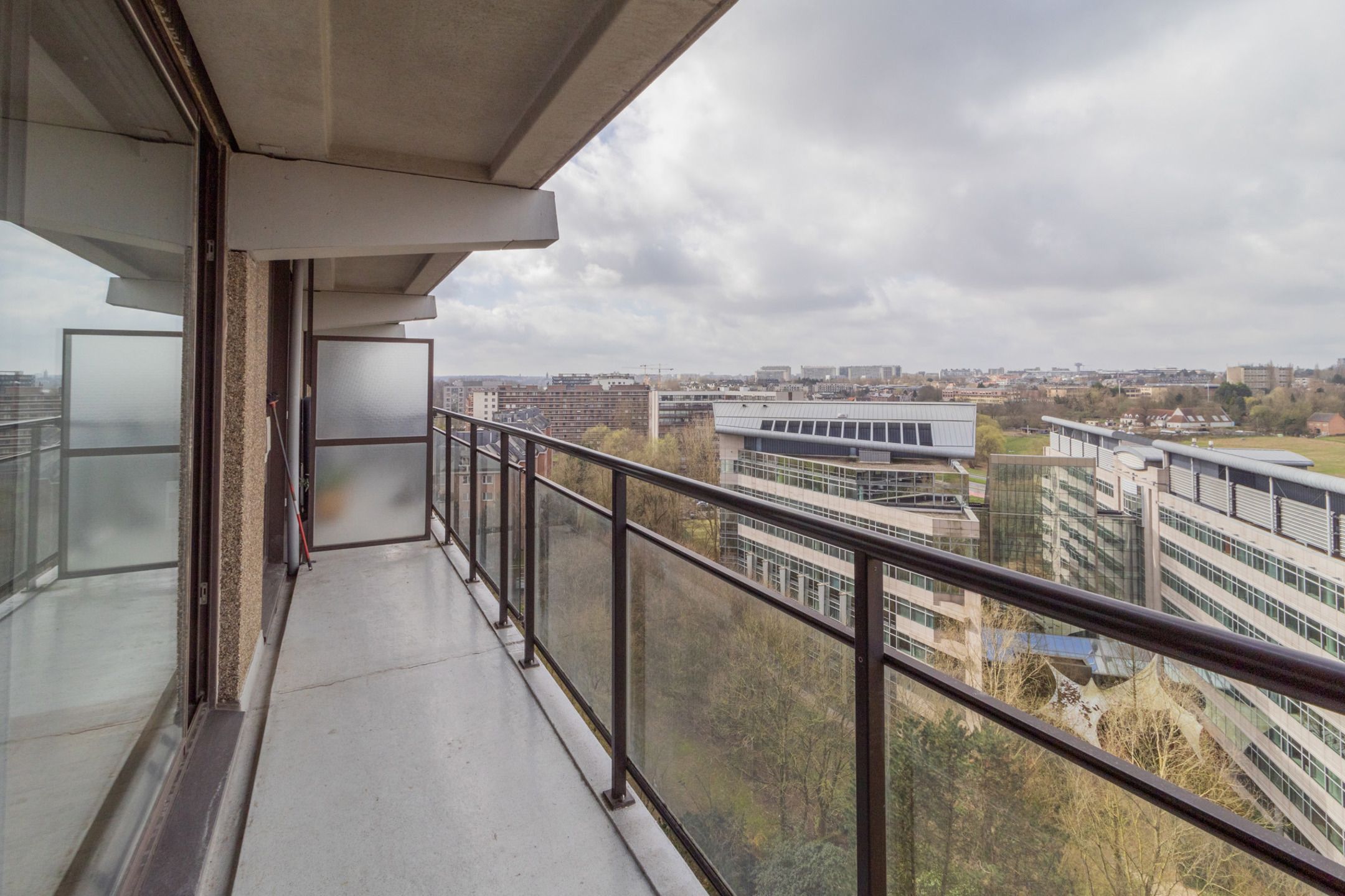 Mooi appartement met 2 slaapkamers en een terras foto 4