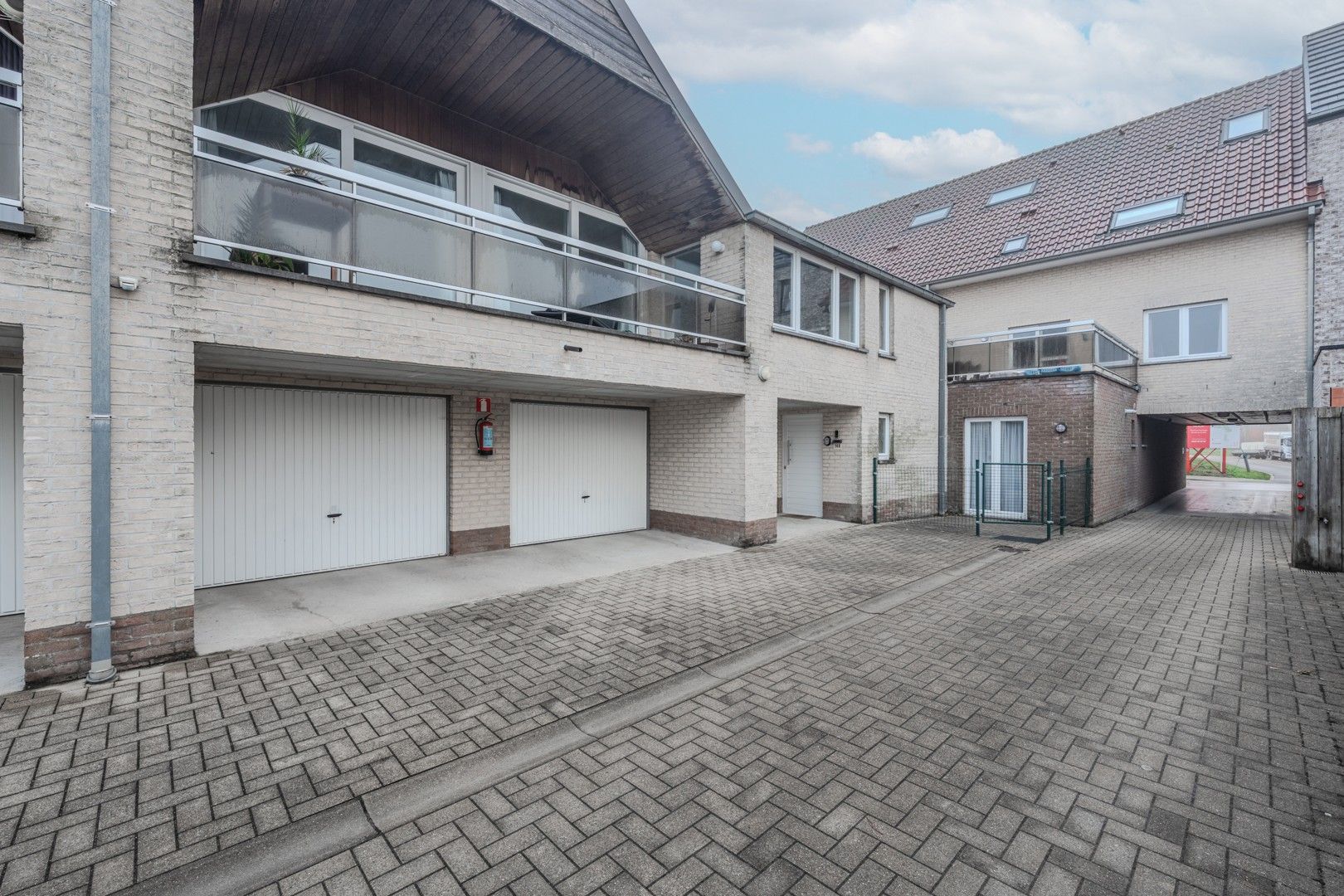 Ruim appartement met 3 slpks + zuid-gericht terras foto 3