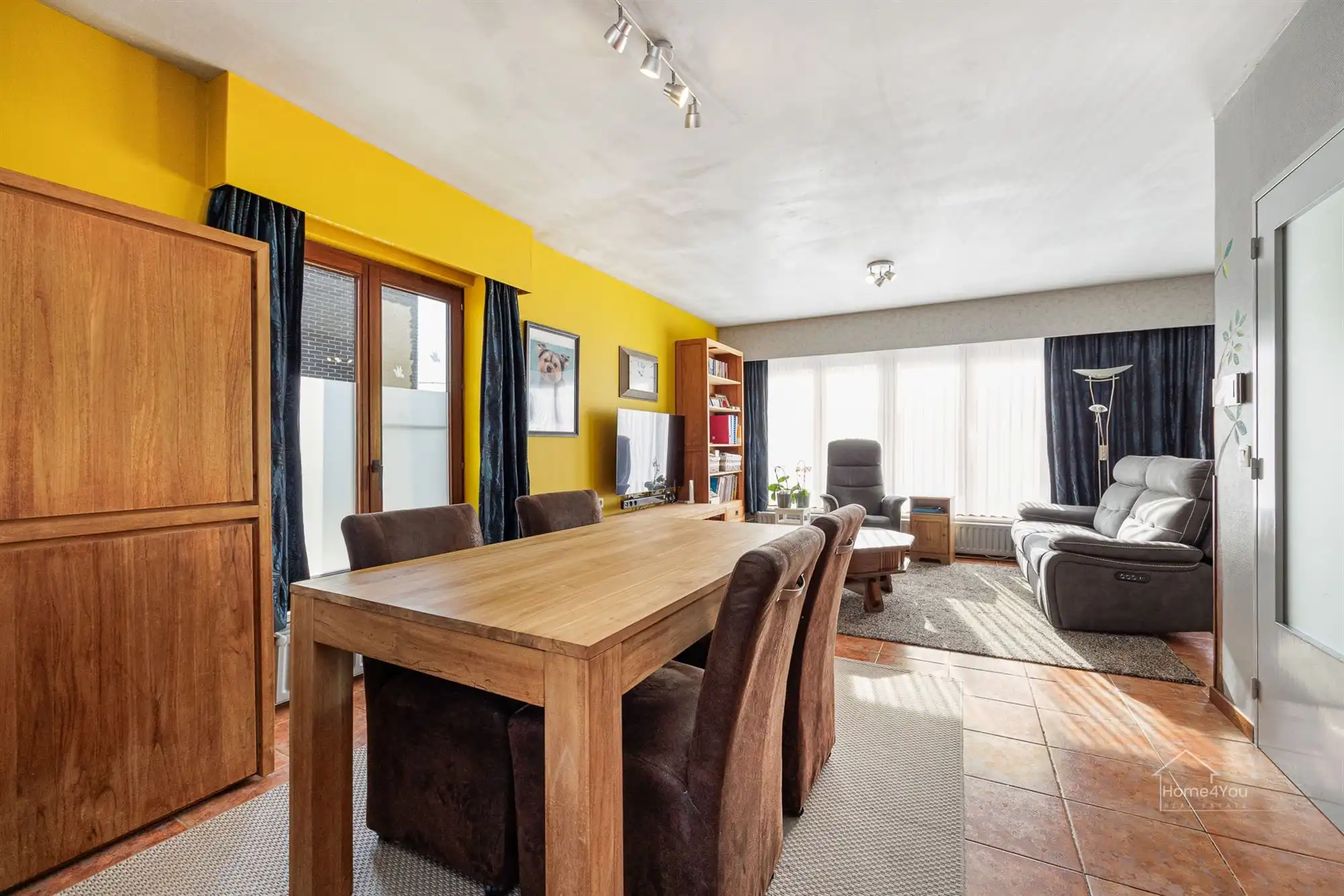 Ruime gezinswoning met 5 slaapkamers en tuin foto 12