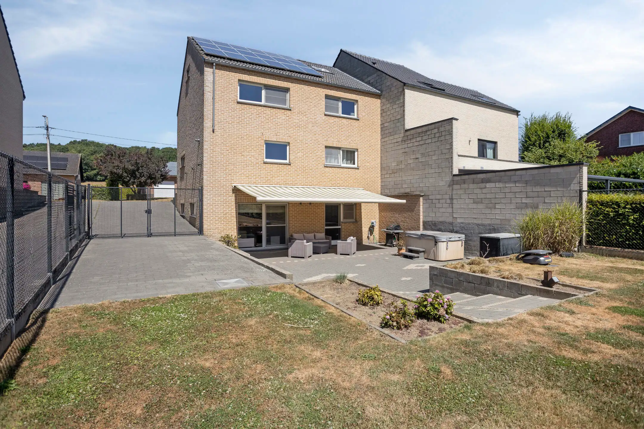 Ruime, energiezuinige woning met 6 slaapkamers & 2 badkamers foto 23