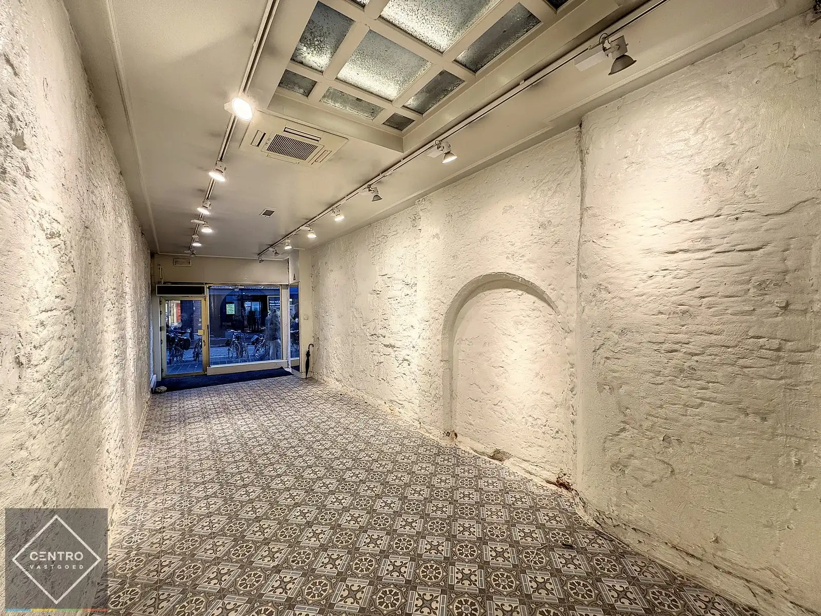 Instapklaar HANDELSPAND (4 verdiepingen) op AAA-locatie (Zuidzandstraat) in het historisch centrum van Brugge! foto 3