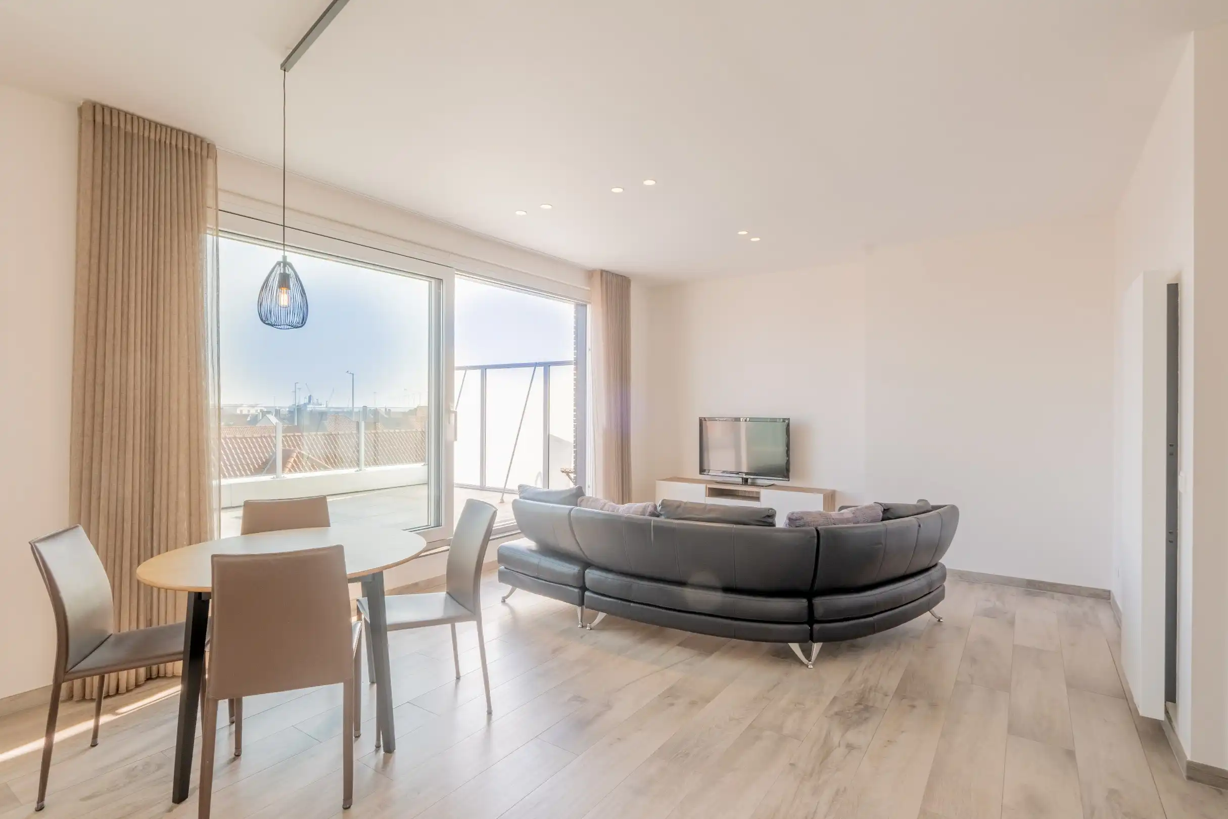 Energiezuinige penthouse mét parking te Zeebrugge foto 2