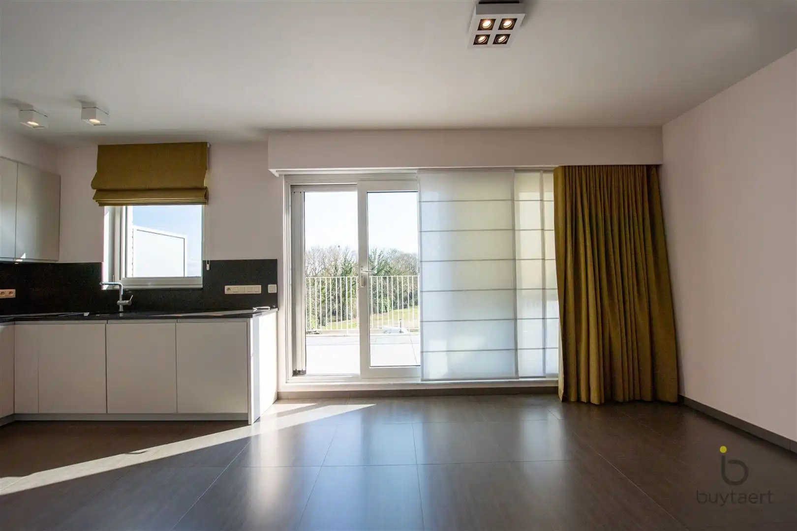 TOP ONDERHOUDEN DAKAPPARTEMENT IN HARTJE SCHILDE MET RUIM ZONNIG TERRAS! foto 10