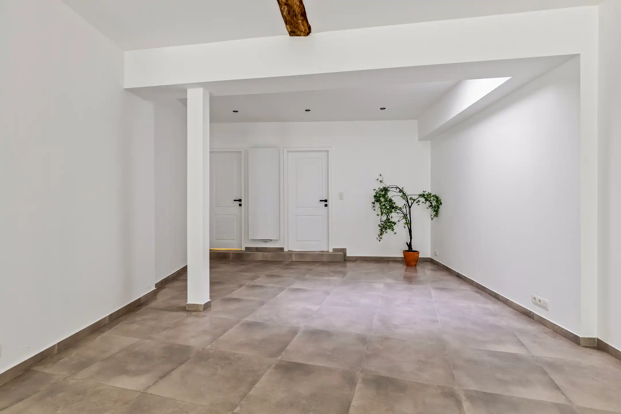 Prachtig gerenoveerde woning (met eventuele handelsruimte) foto 5