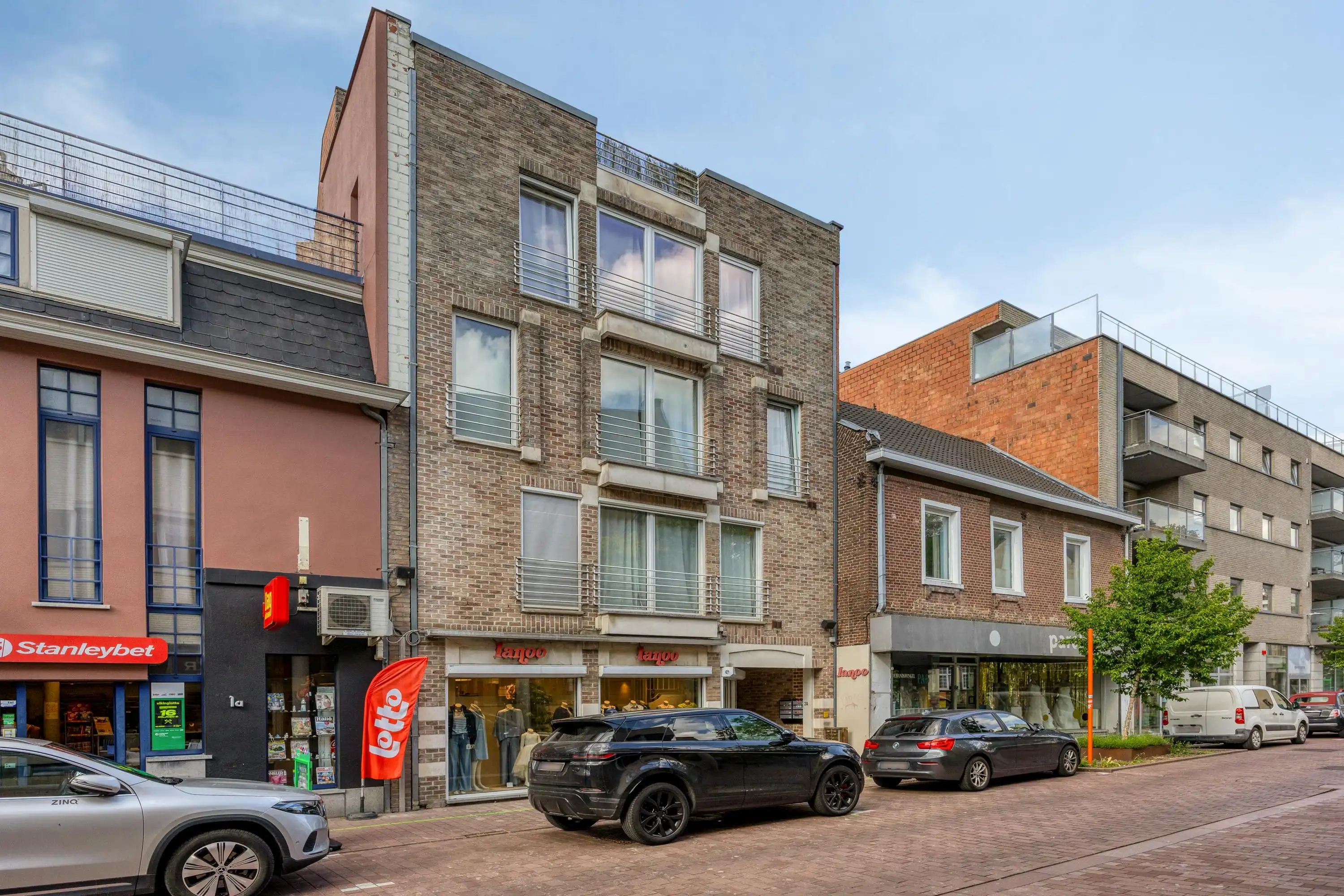 Energiezuinig 1-slaapkamerappartement in hartje Genk foto 9