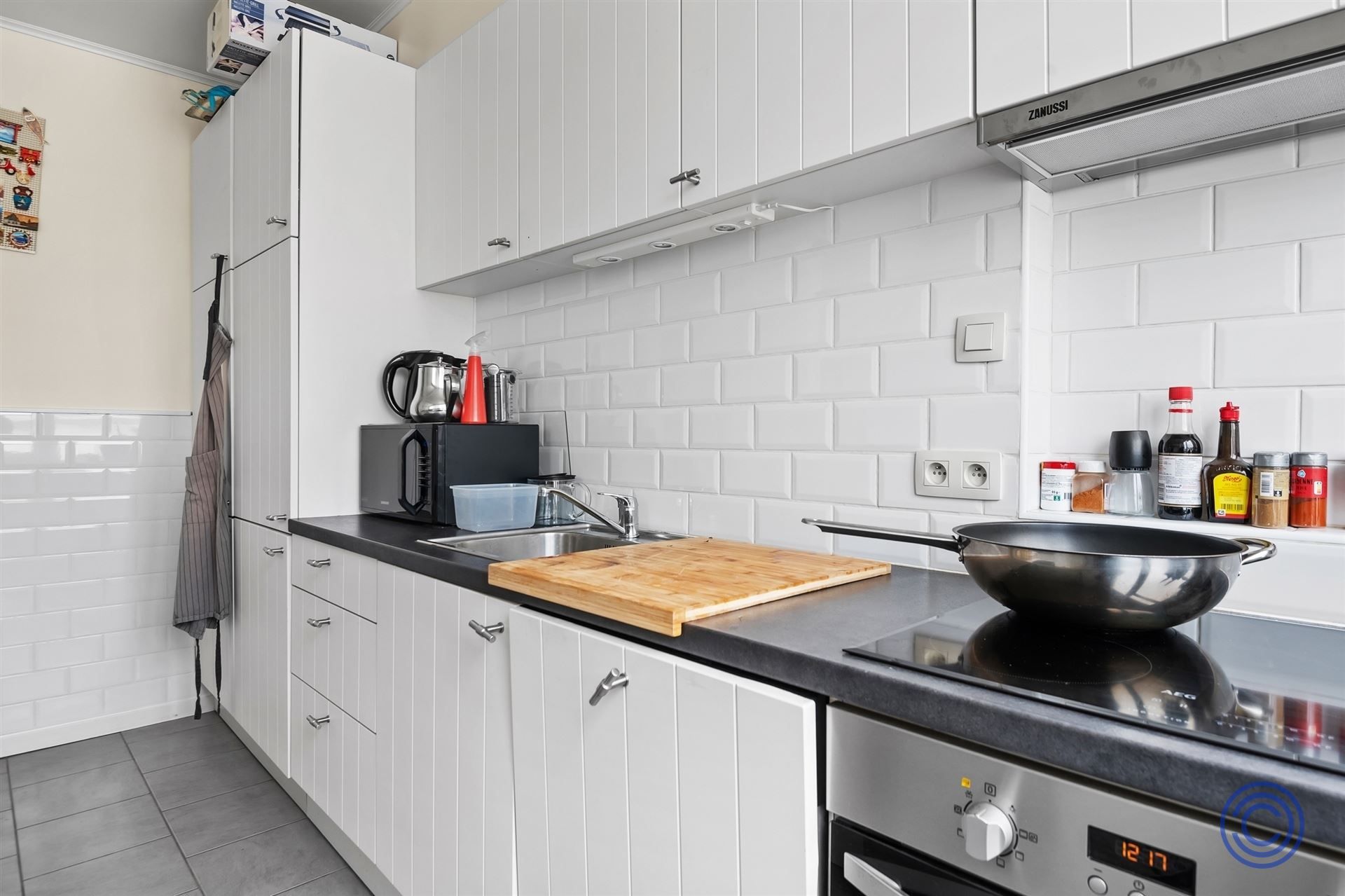 Gezellig en ruim 2-SPLK appartement in hartje A'pen! foto 2