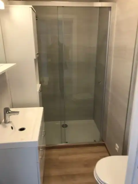 Gemeubelde zonnige studio, vlak aan zee foto 6