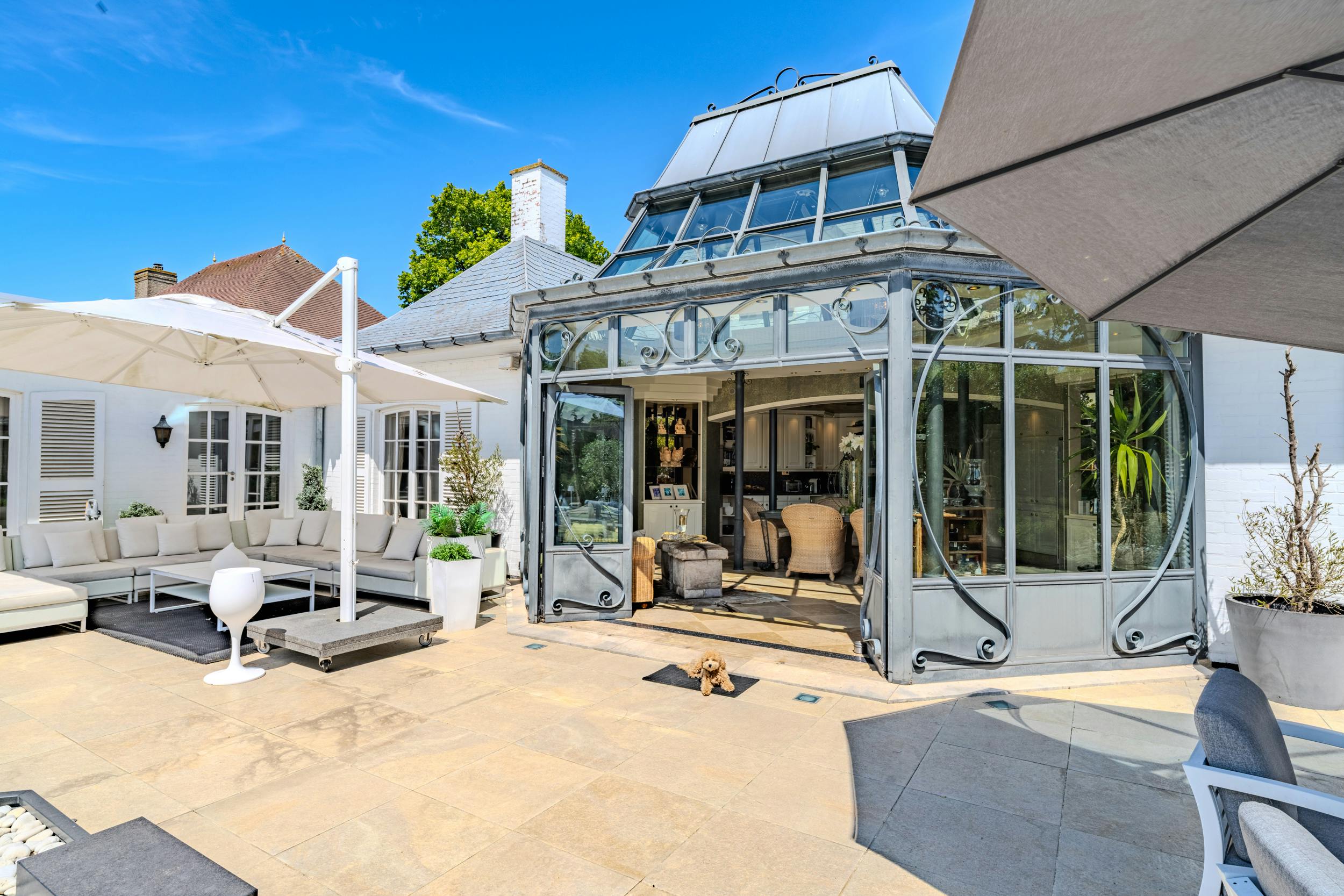 Magnifieke villa met zwembad langs de Spalaan te Oostende foto 17