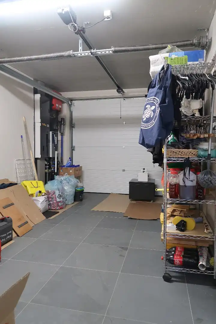Moderne koppelwoning met 4 slaapkamers en prachtige vergezichten, omringd door groen foto 10