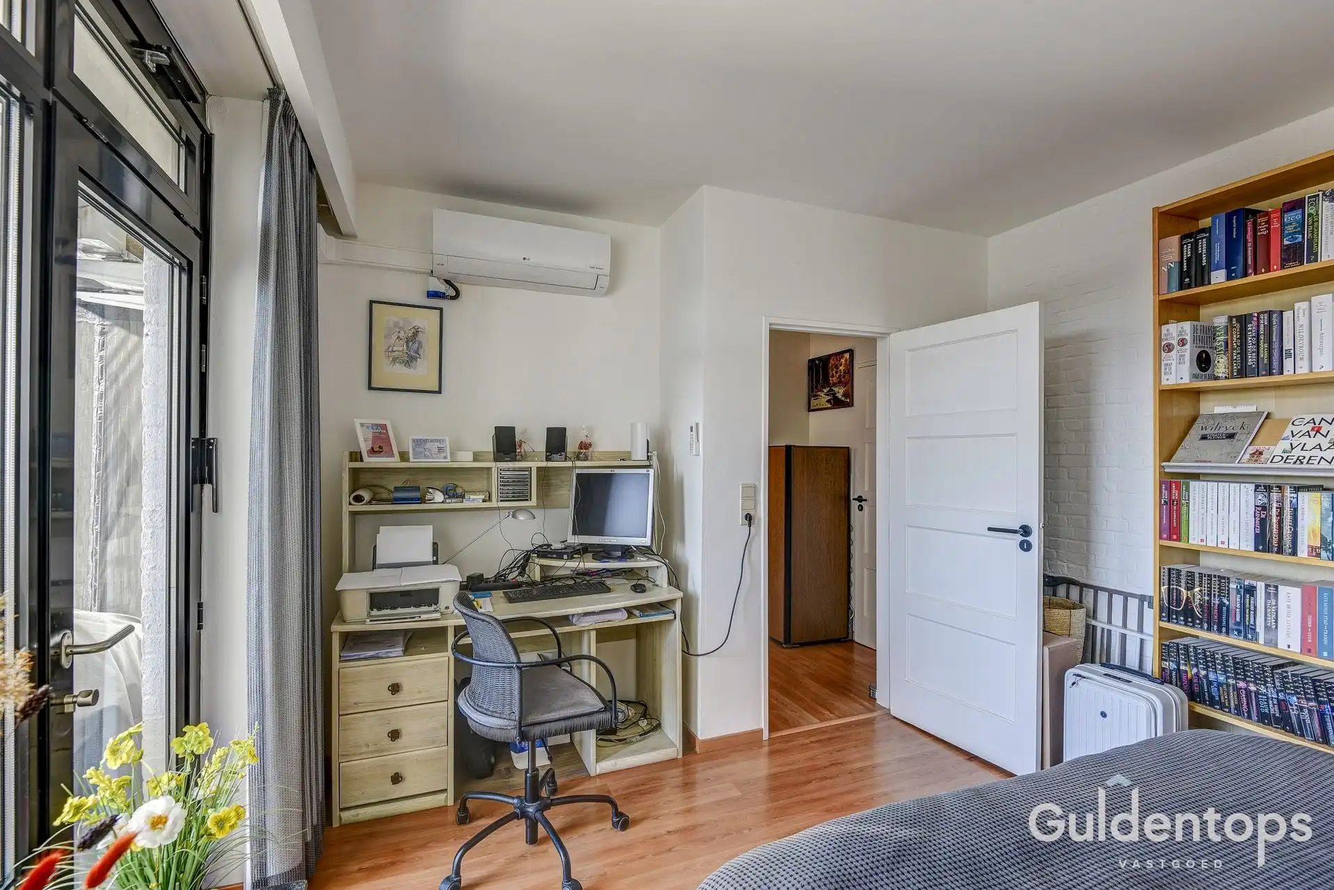 Ruim instapklaar appartement 125 m²  3 slaapkamers en airco foto 10