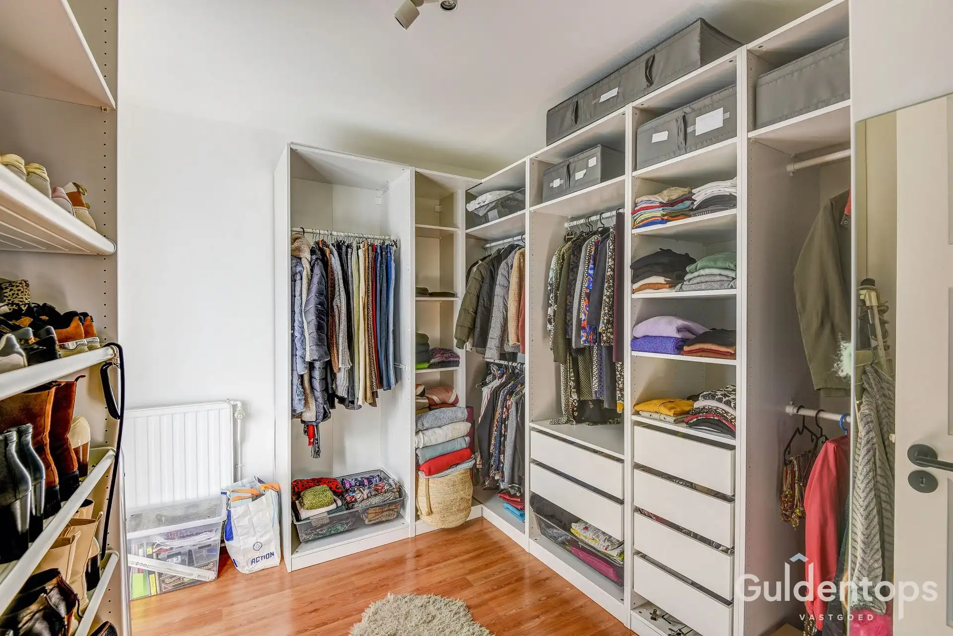 Knap vernieuwd 3-slaapkamerappartement (125 m²)  foto 10