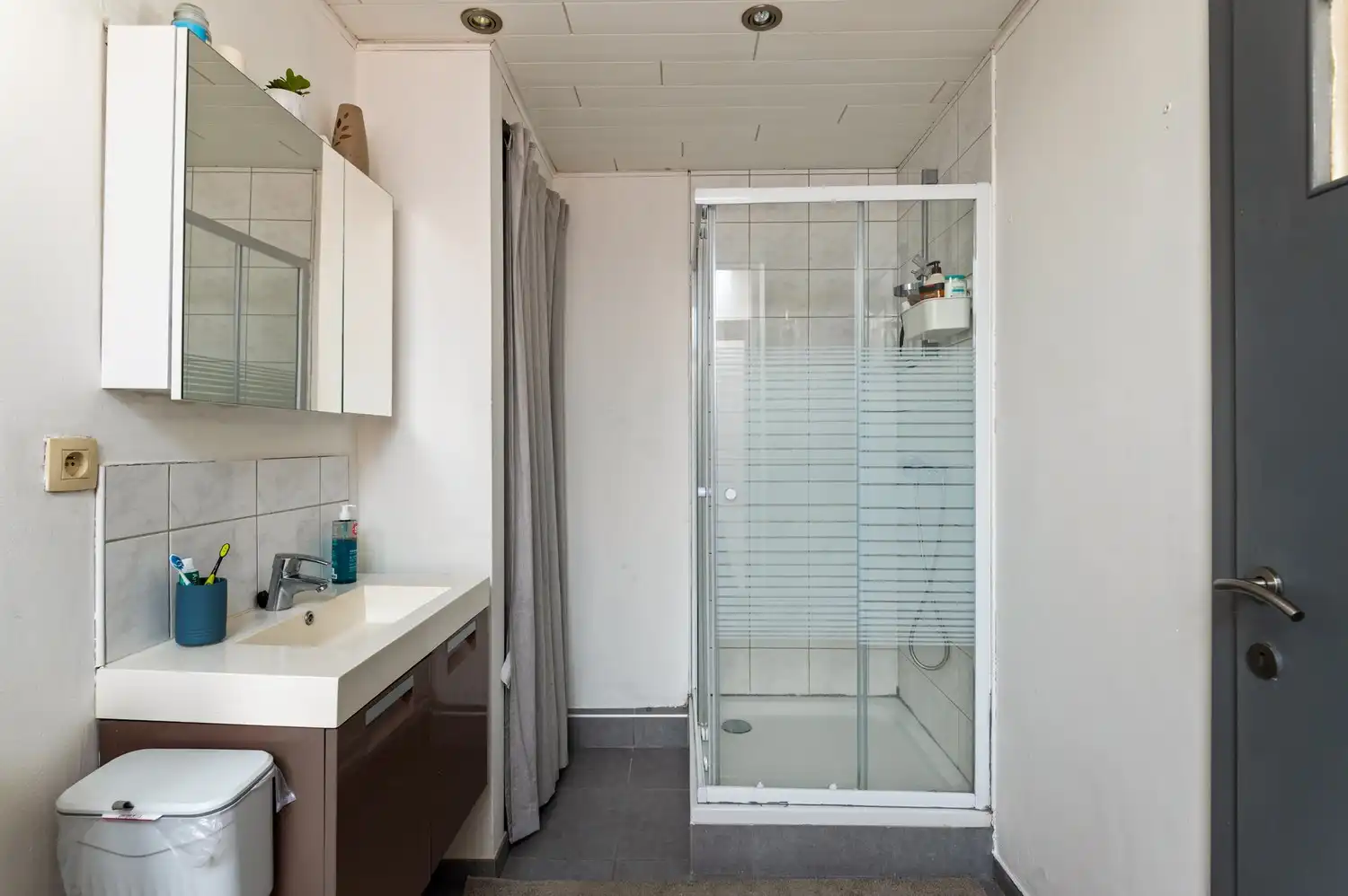 Appartement met 2 slaapkamers en 2 garages in de Unitas Wijk! foto 15