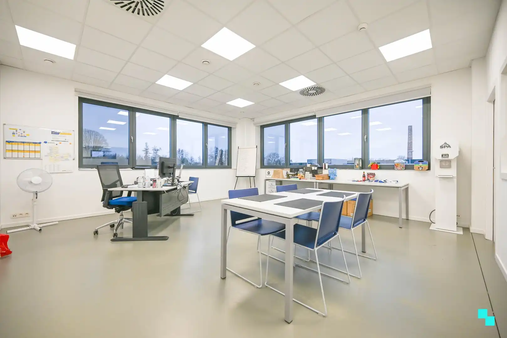 Terbeschikkingstelling van kantoorruimte in Waregem foto 20