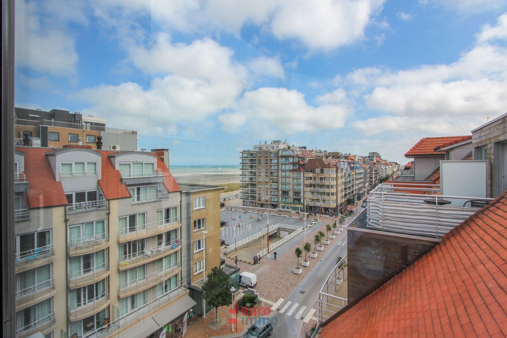 Sfeervol appartement met diagonaal zeezicht! foto 10