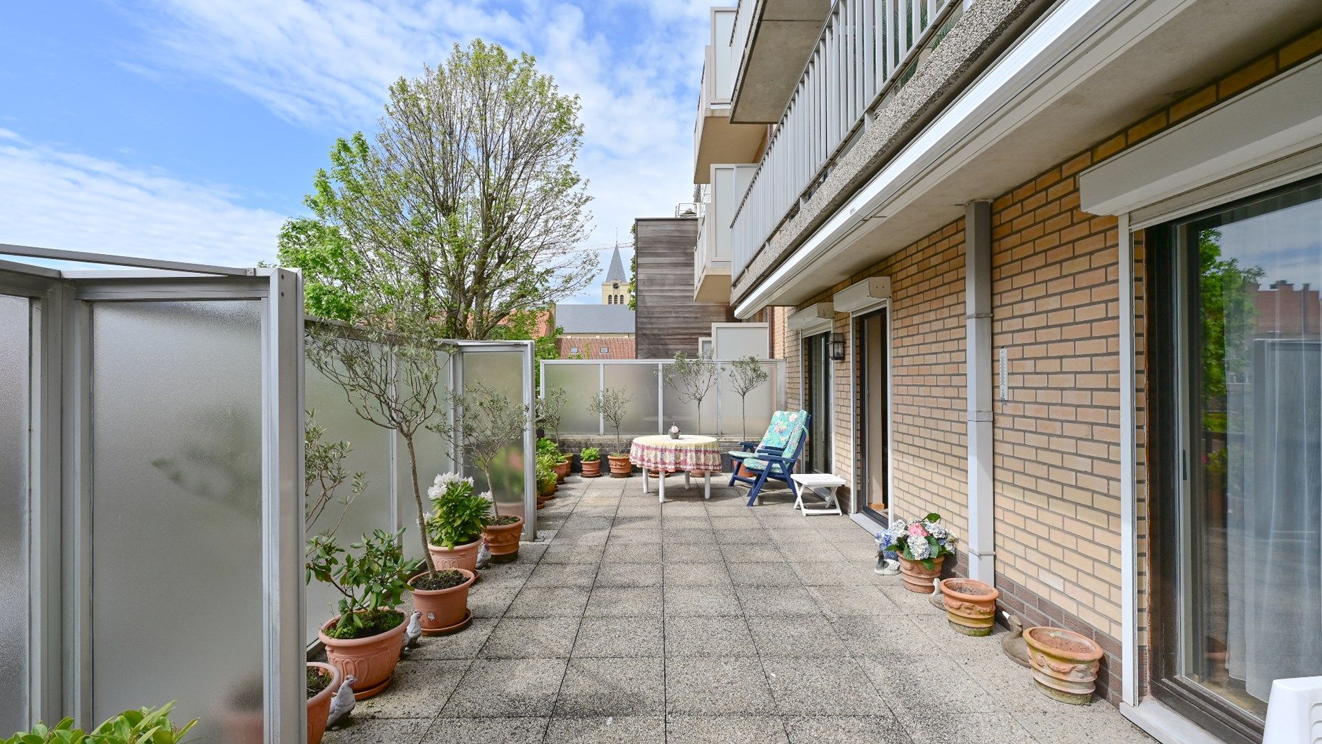 Ruim woonappartement met prachtig zonneterras (30m²) gelegen vlakbij de Dumortierlaan. foto 17