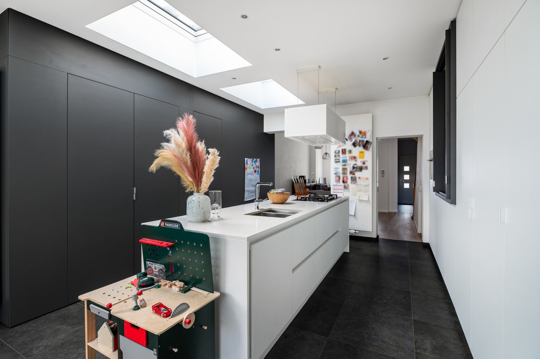 Lichtrijke en ruime woning op uitstekende ligging foto 3